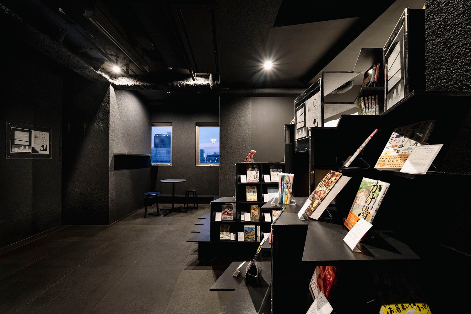 MANGA ART ROOM 黒の洞窟