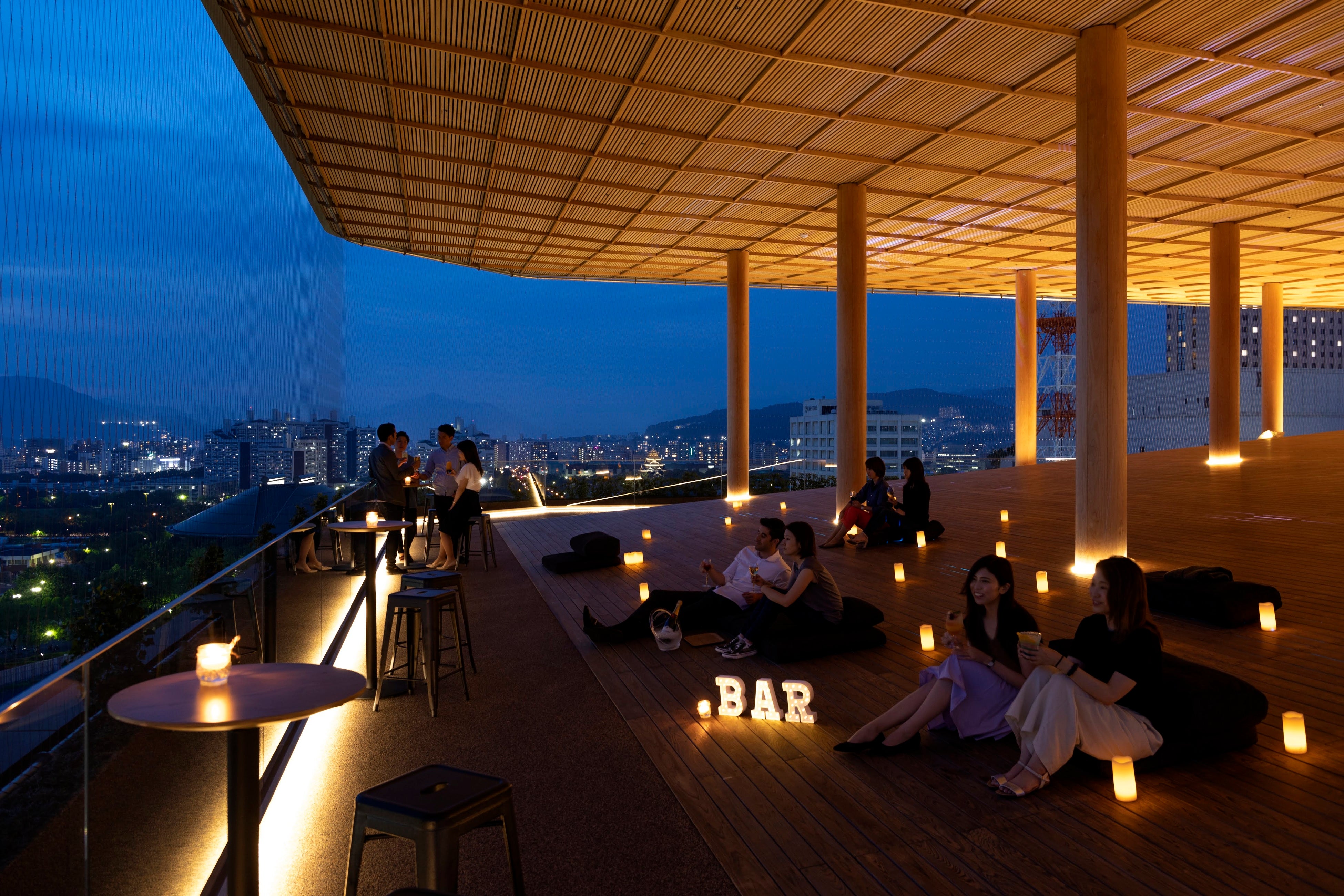 ROOF TOP BAR の様子