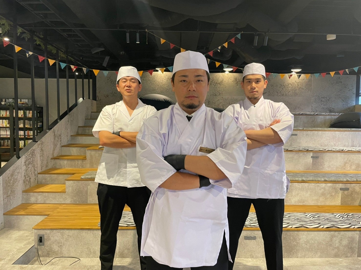 中央：株式会社ユニポテンシャル代表 蛎田　右：ユニポテンシャル社員 平　左：5歳