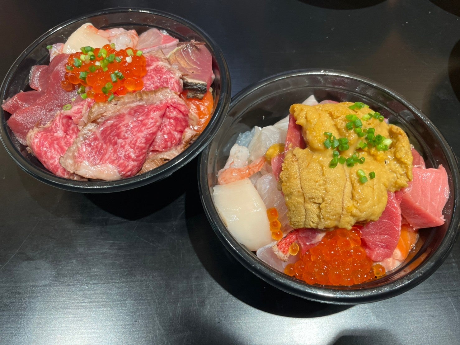 今回のまかないのテーマは【『有楽町かきだ』の海鮮丼をマグロマシマシ、ウニや和牛をトッピング。】