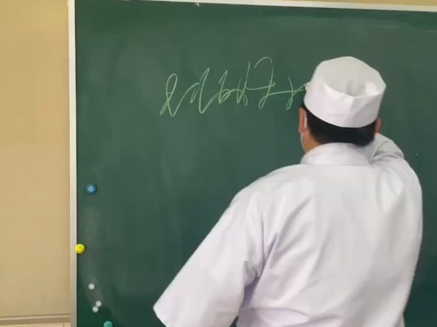 誰にも読めない言語で計算をする大将