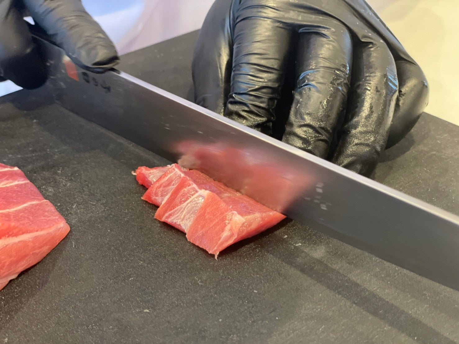 「隠し包丁は僕の優しさ」だと転職大将は語る。