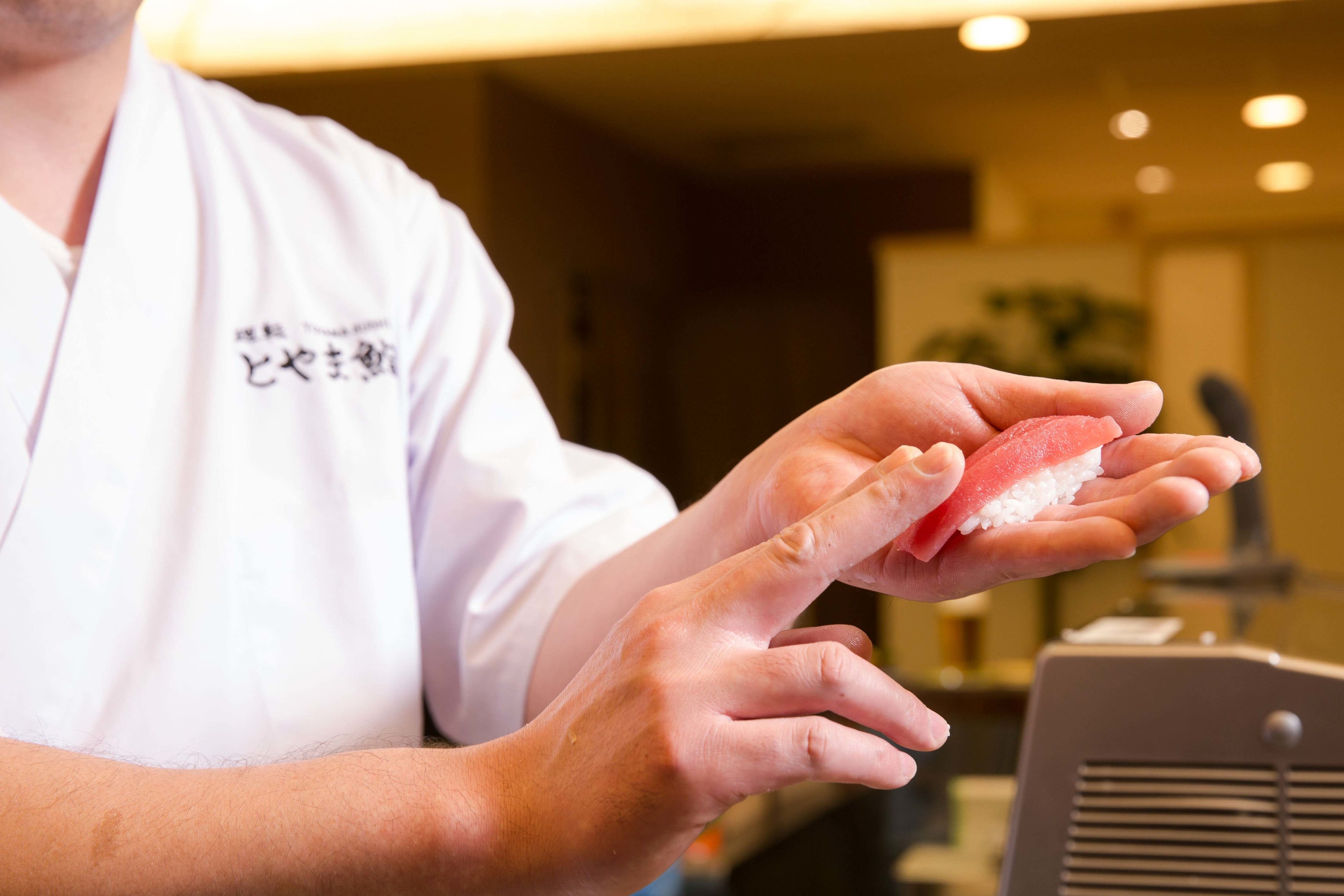 「とやま鮨 海富山」寿司職人イメージ