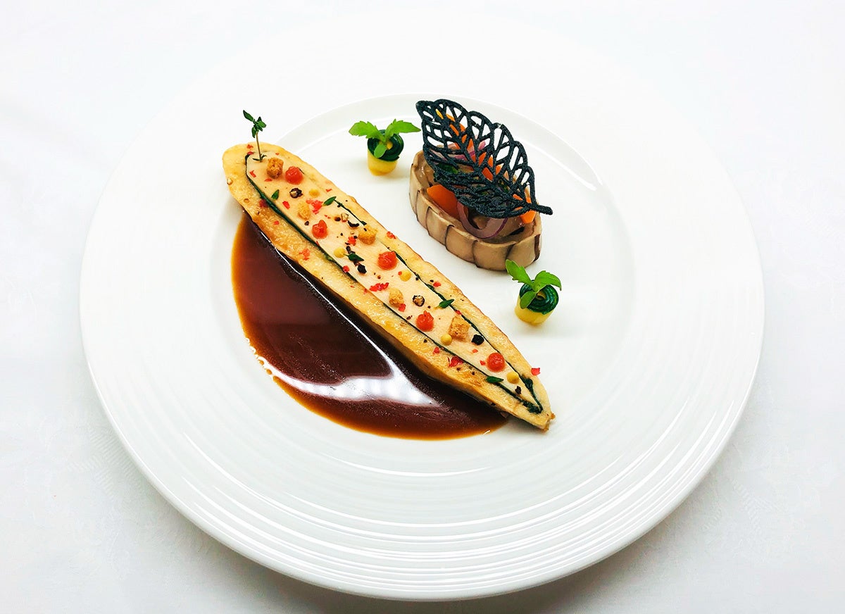 「スパイス香る比内地鶏のロースト そのジュと共に」