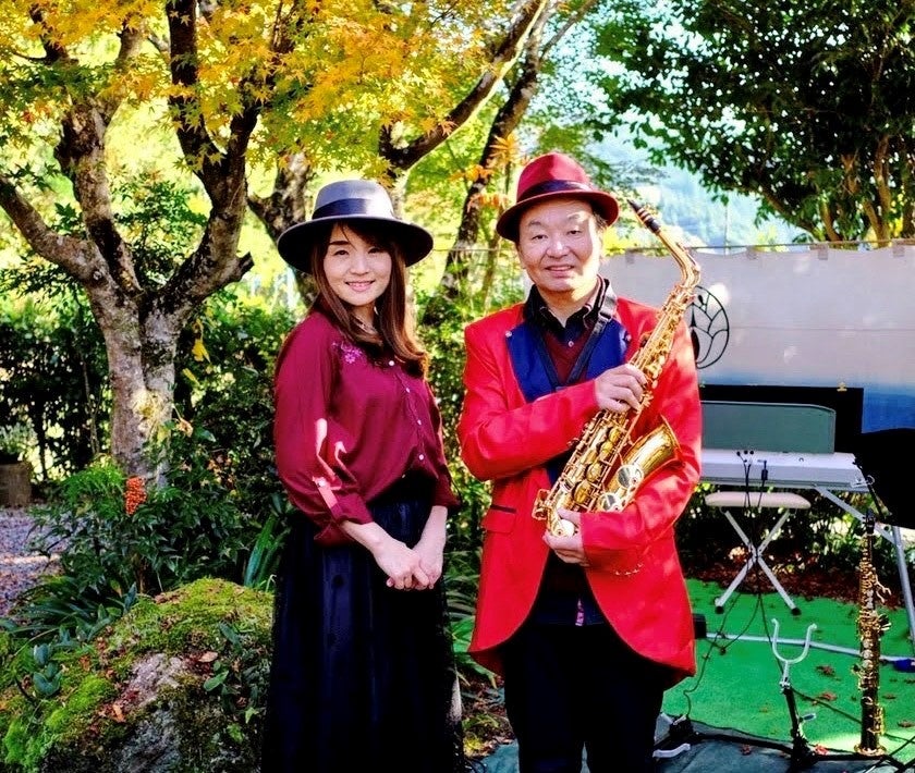 関　昭憲・足立　真理子