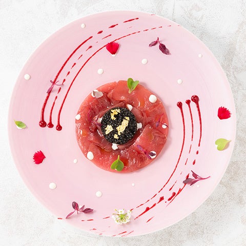 マグロのタルタル(フレンチレストラン「フルーヴ」)