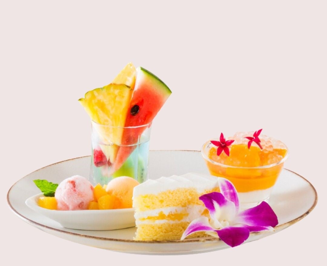 トロピカルフルーツ アフタヌーンティーセット　上段（スイーツ）