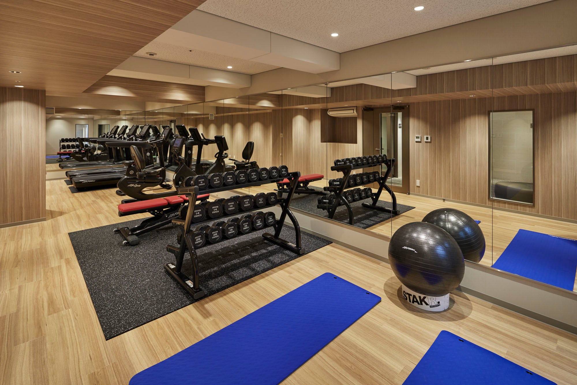 フィットネスルーム