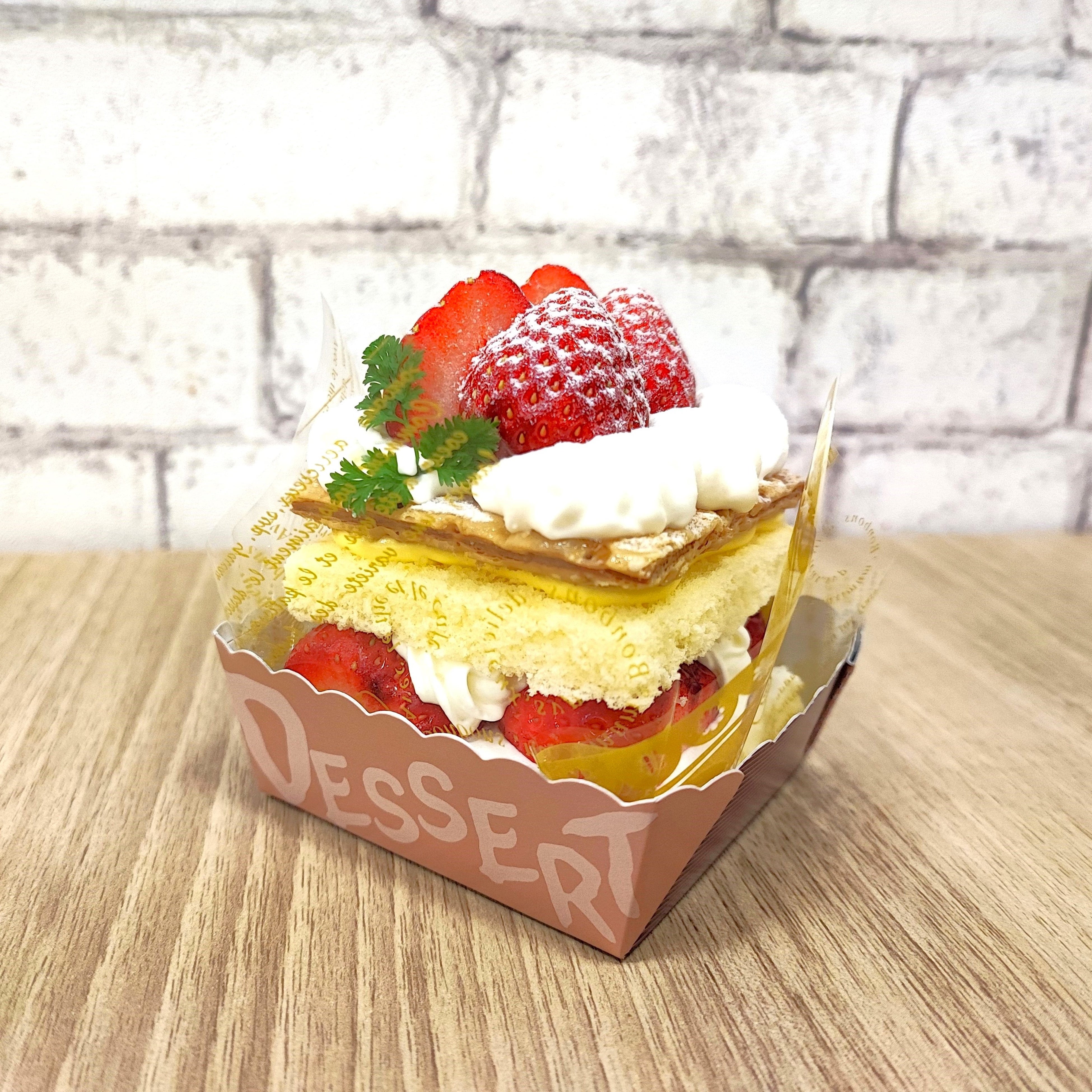 あまおうナポレオンパイ 販売価格：720円