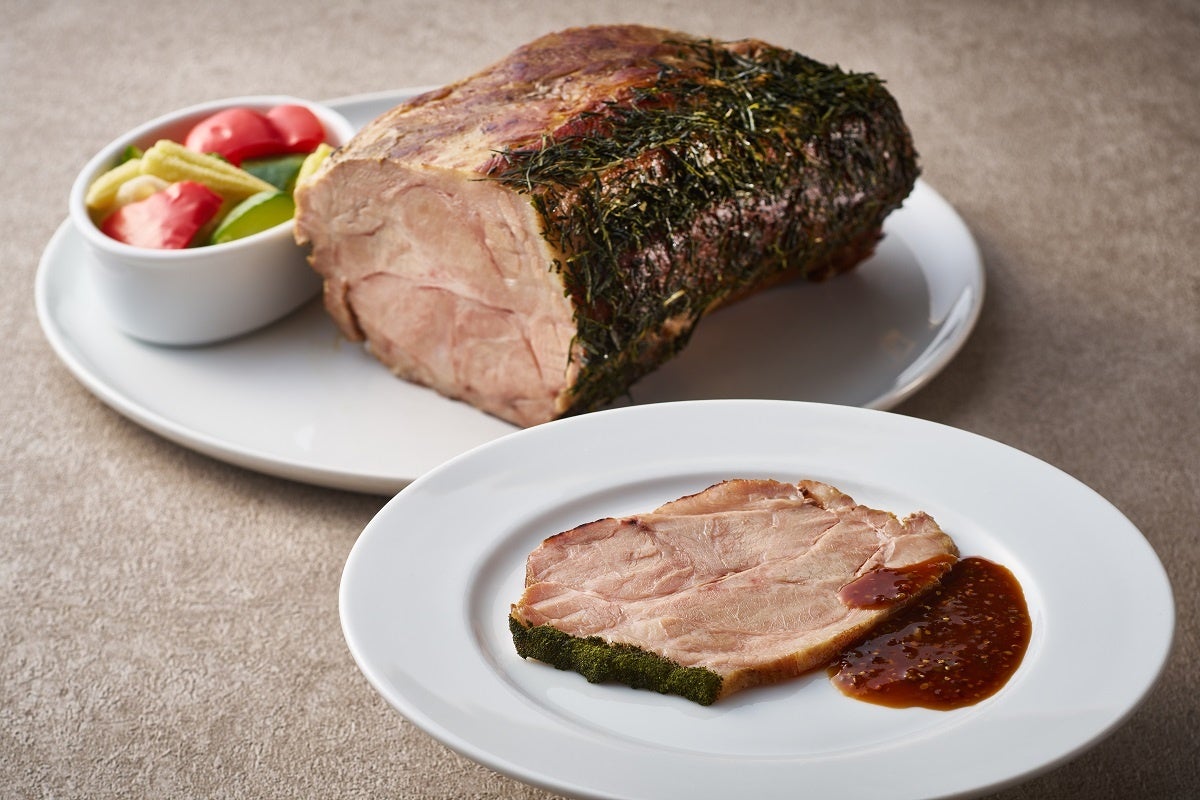 【京都×パリ】 緑茶を纏ったローストポーク ～シャルキュティエール～