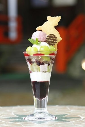 奈良ホテル　ぶどうパフェ