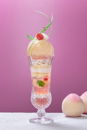 ホテルグランヴィア岡山　白桃パフェ