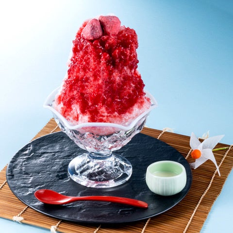 ふわふわかき氷　［練乳付き］いちごの雫