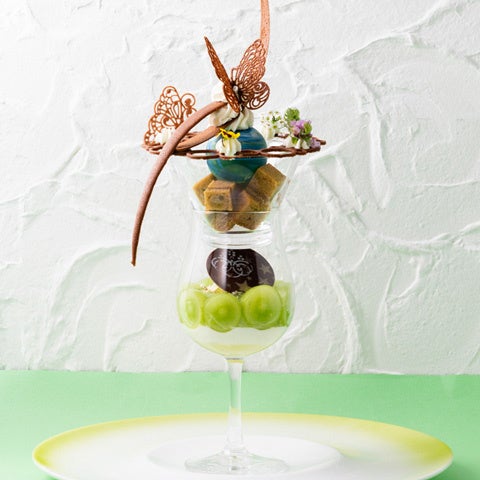 エレガンスパフェ～くだもの王国岡山県産ぶどうのフルーツパフェ～