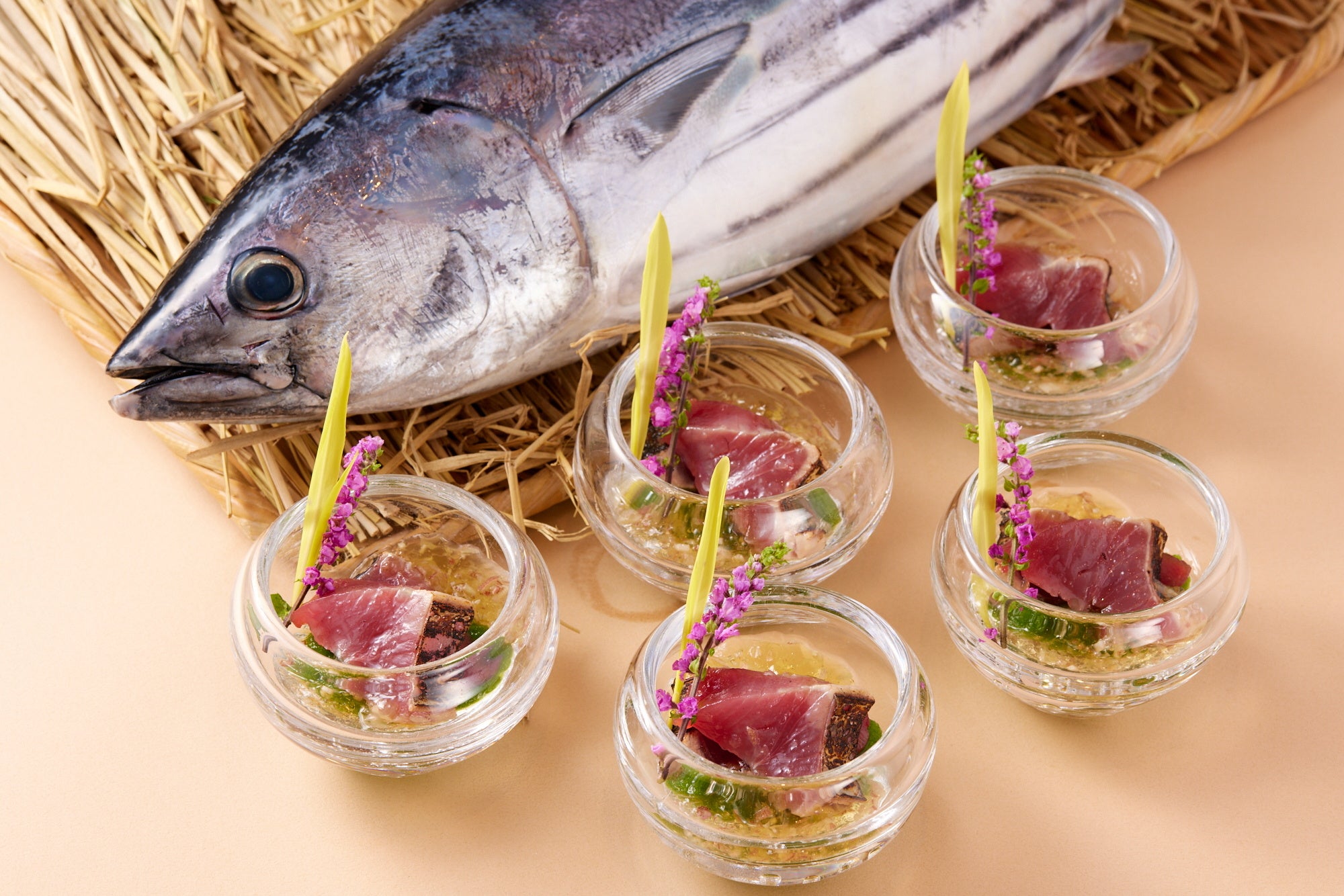 高知県産カツオのミキュイ茗荷添えイメージ