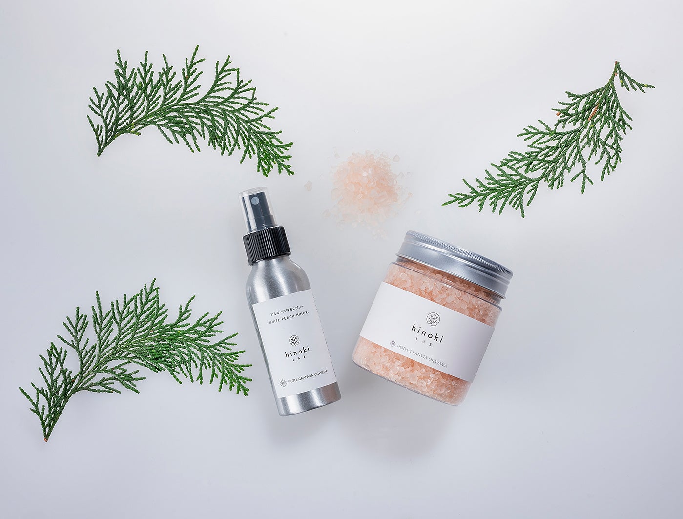バスソルトボトルとサニタリアロマミスト