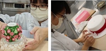 ケーキの制作に取り組む学生たち