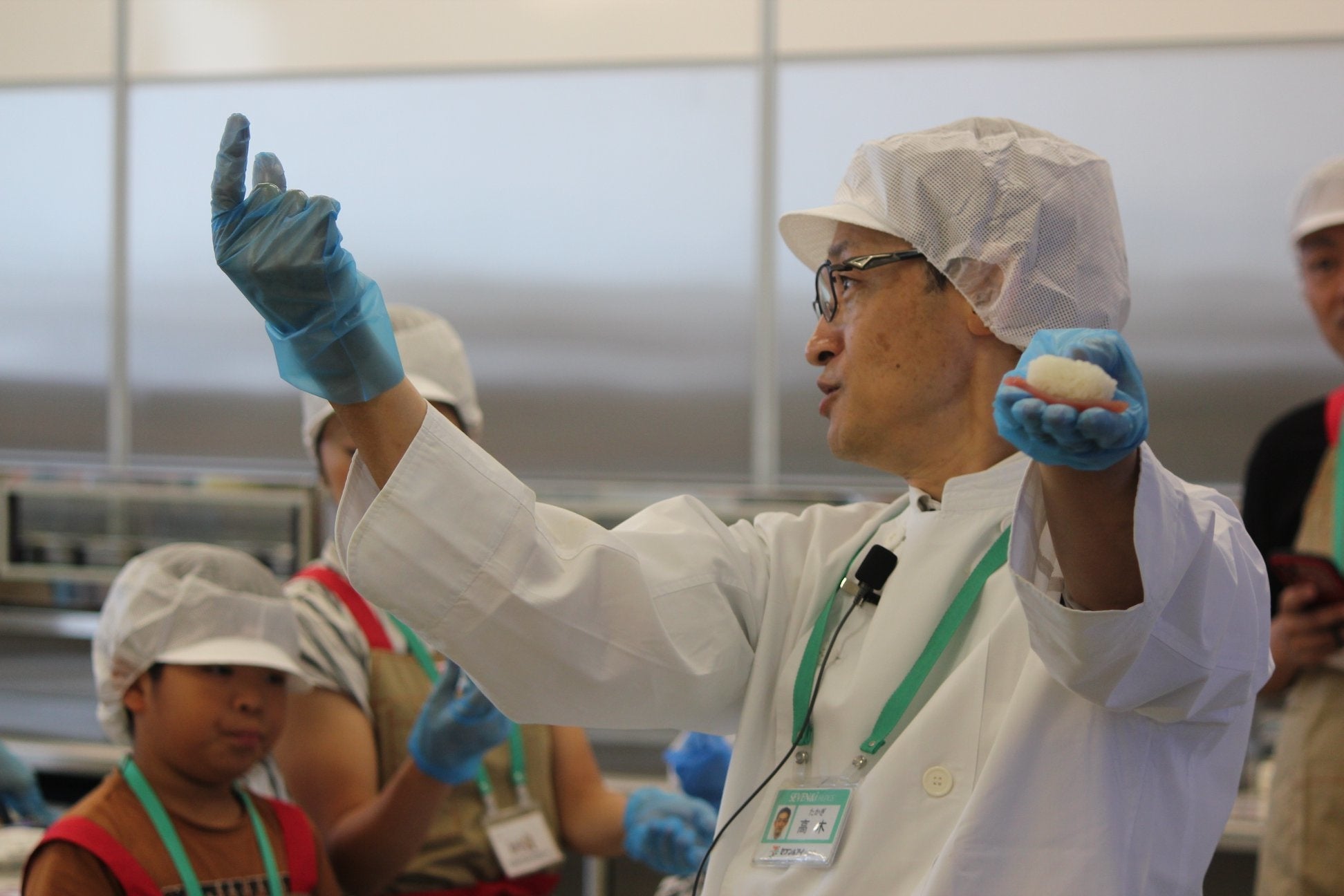 お手本をよく見て