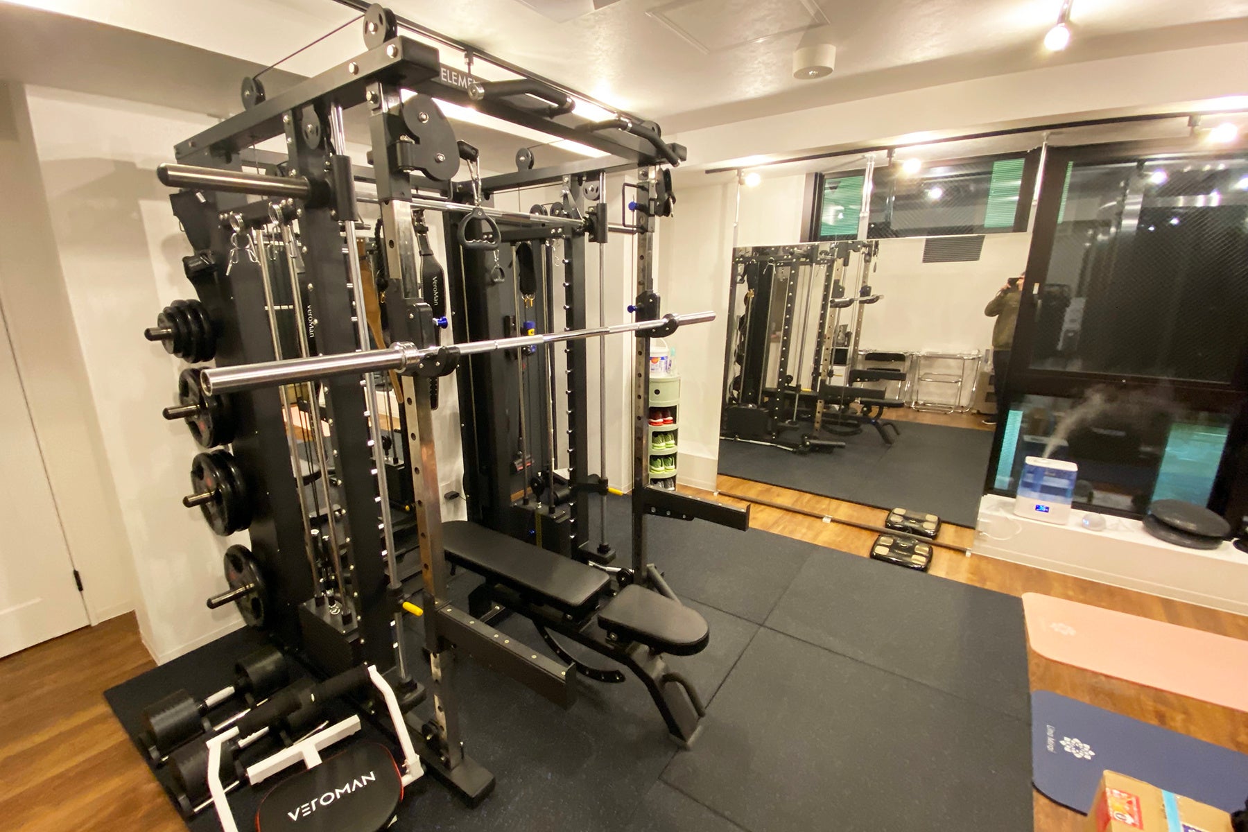 ELEMENT笹塚店 店内の様子