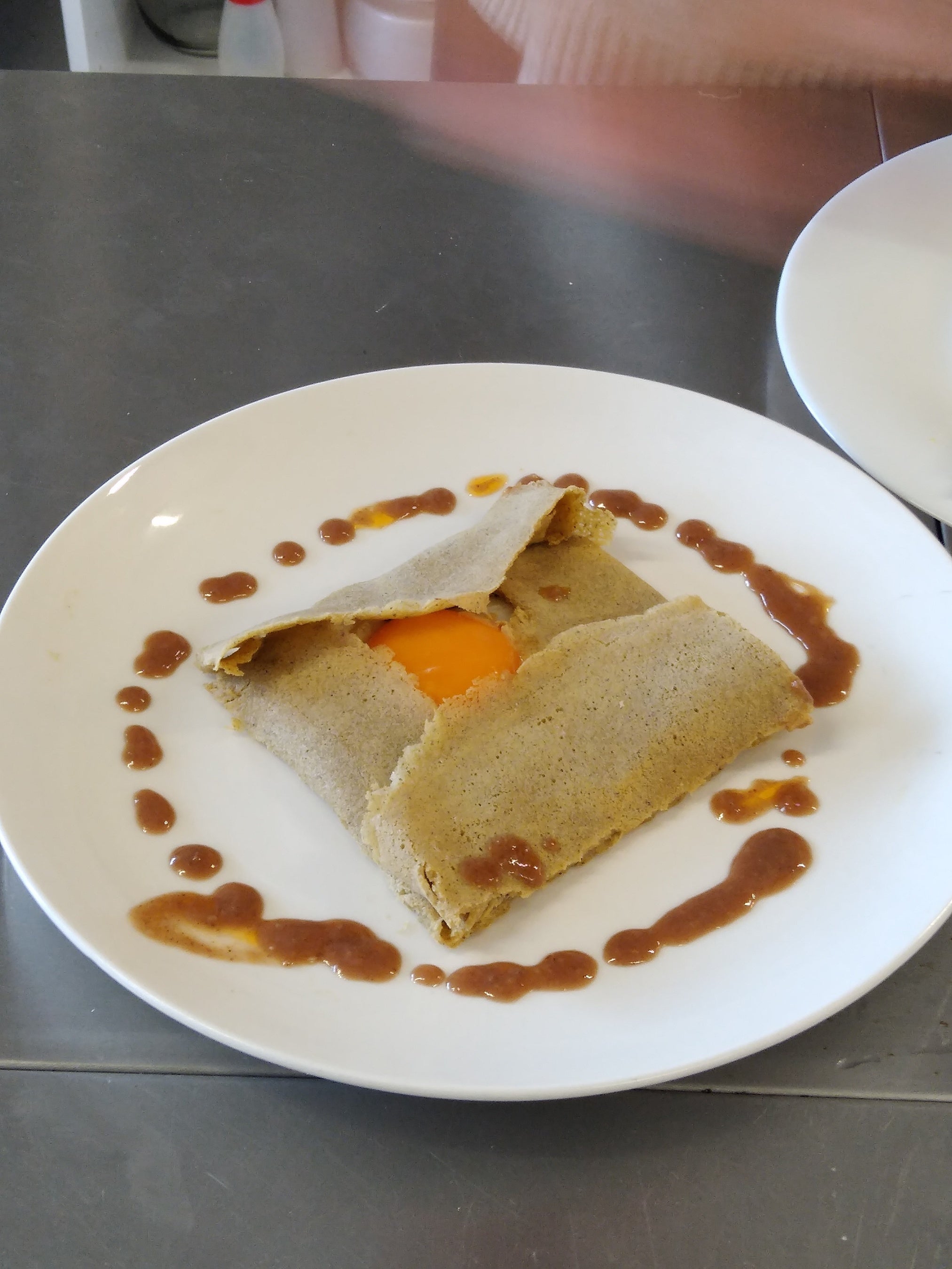 試作品のそば粉のガレット