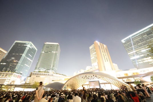 坂本龍一、最後のピアノソロ『Opus』を夜空の下で–大阪・うめきた公園が“一夜限りのシネマ空間”へ 坂本龍一、最後のピアノソロ『Opus』を夜空の下で–大阪・うめきた公園が“一夜限りのシネマ空間”へ