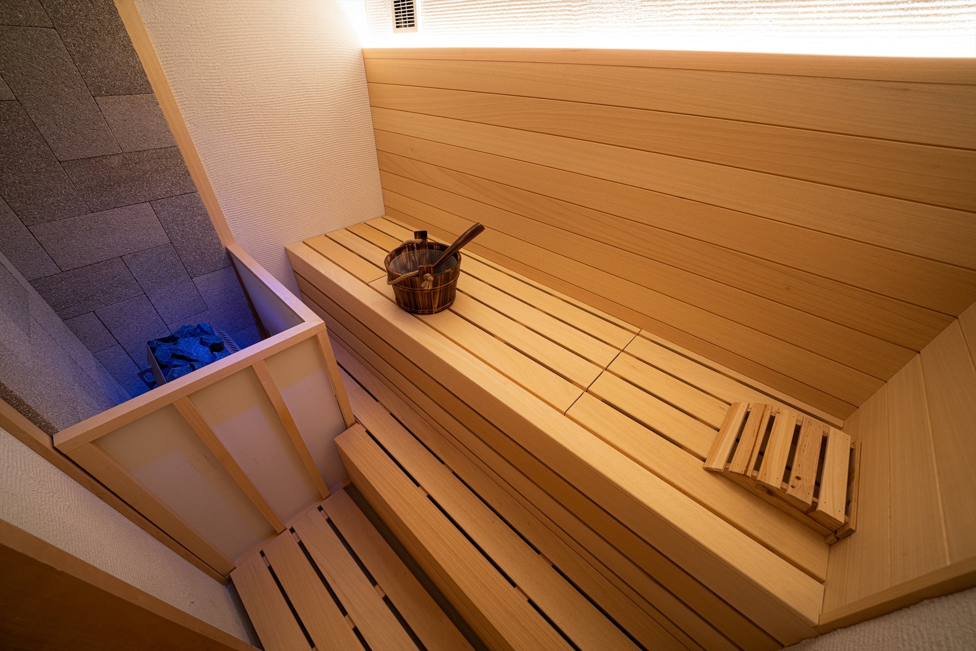 本格的なフィンランド式個室サウナ(ONEPERSON自由が丘の店内)