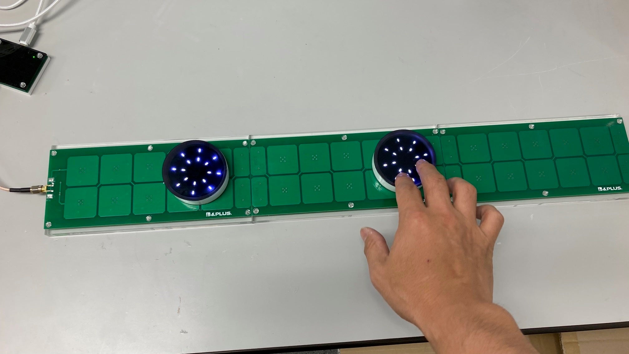 　　　　　　送電電極を延長して、送電エリアを拡張した状態