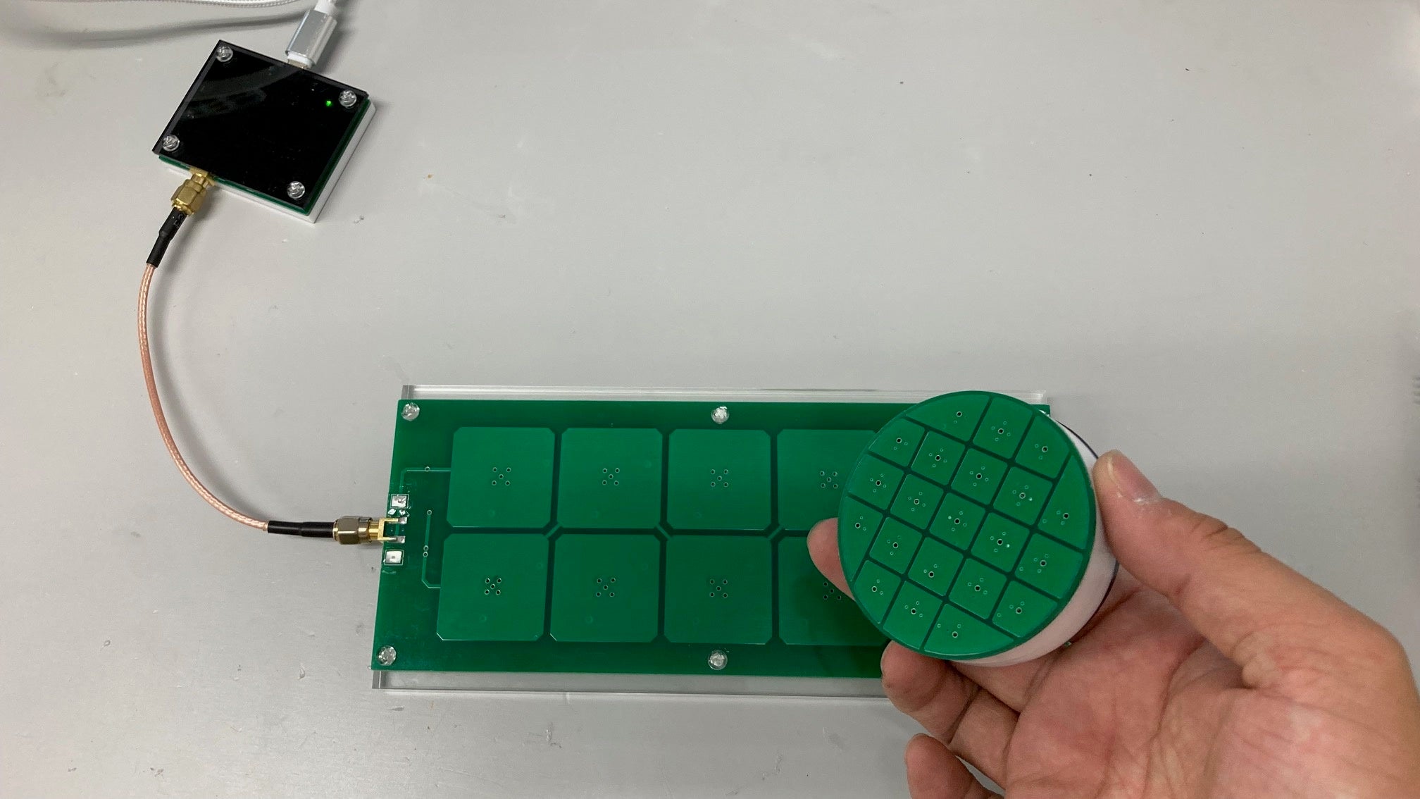 　　　　　　　　多面で構築した受電電極