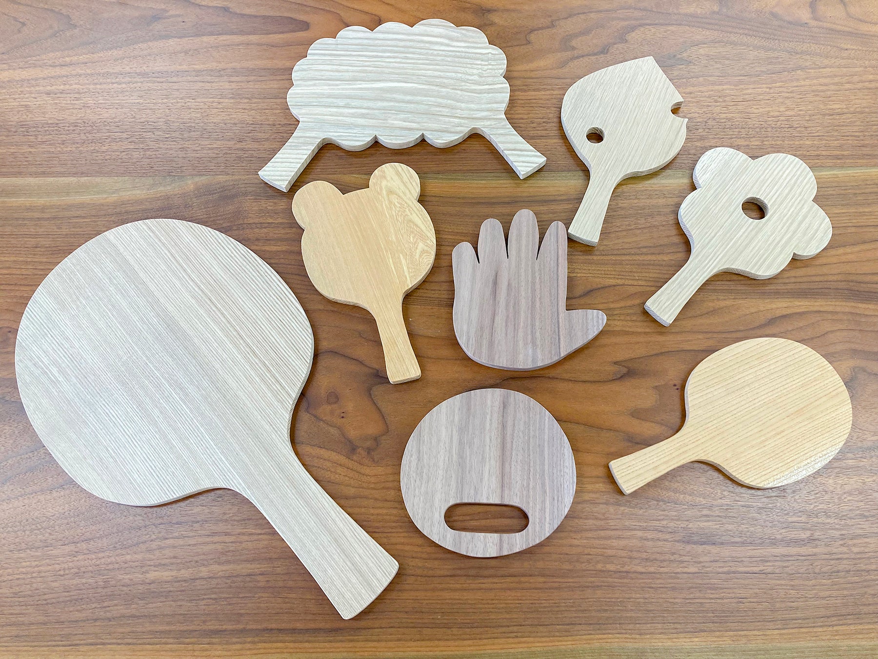 端材を活用した個性的なラケットたち