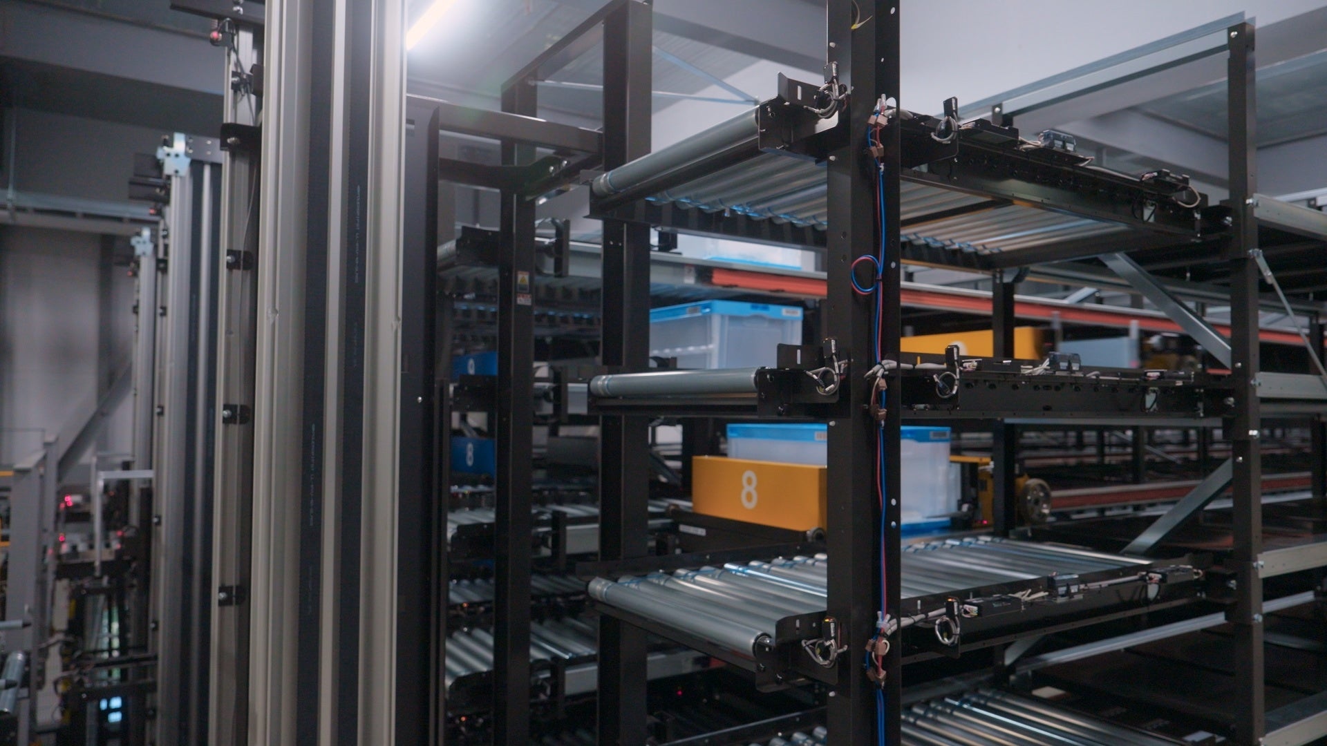 注文された商品の発送順立て管理を「システムストリーマー」で自動化