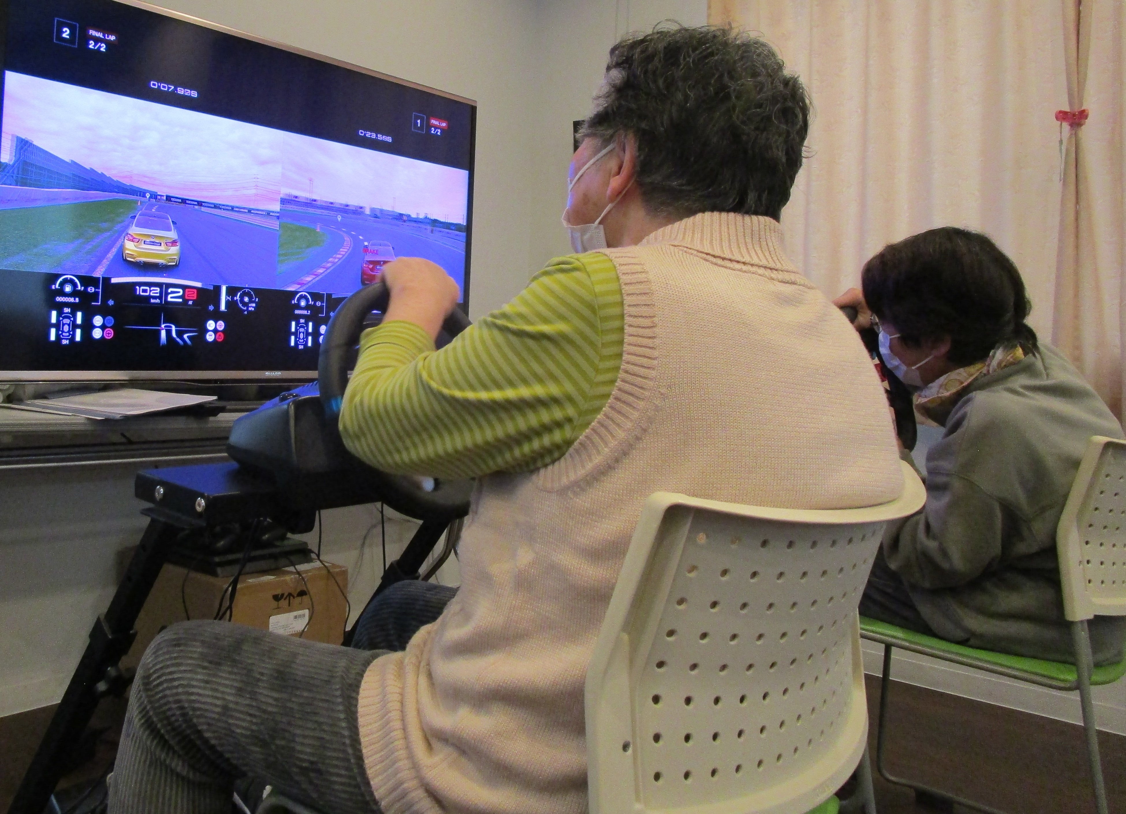 eスポーツに取り組む施設利用者（レースゲーム）