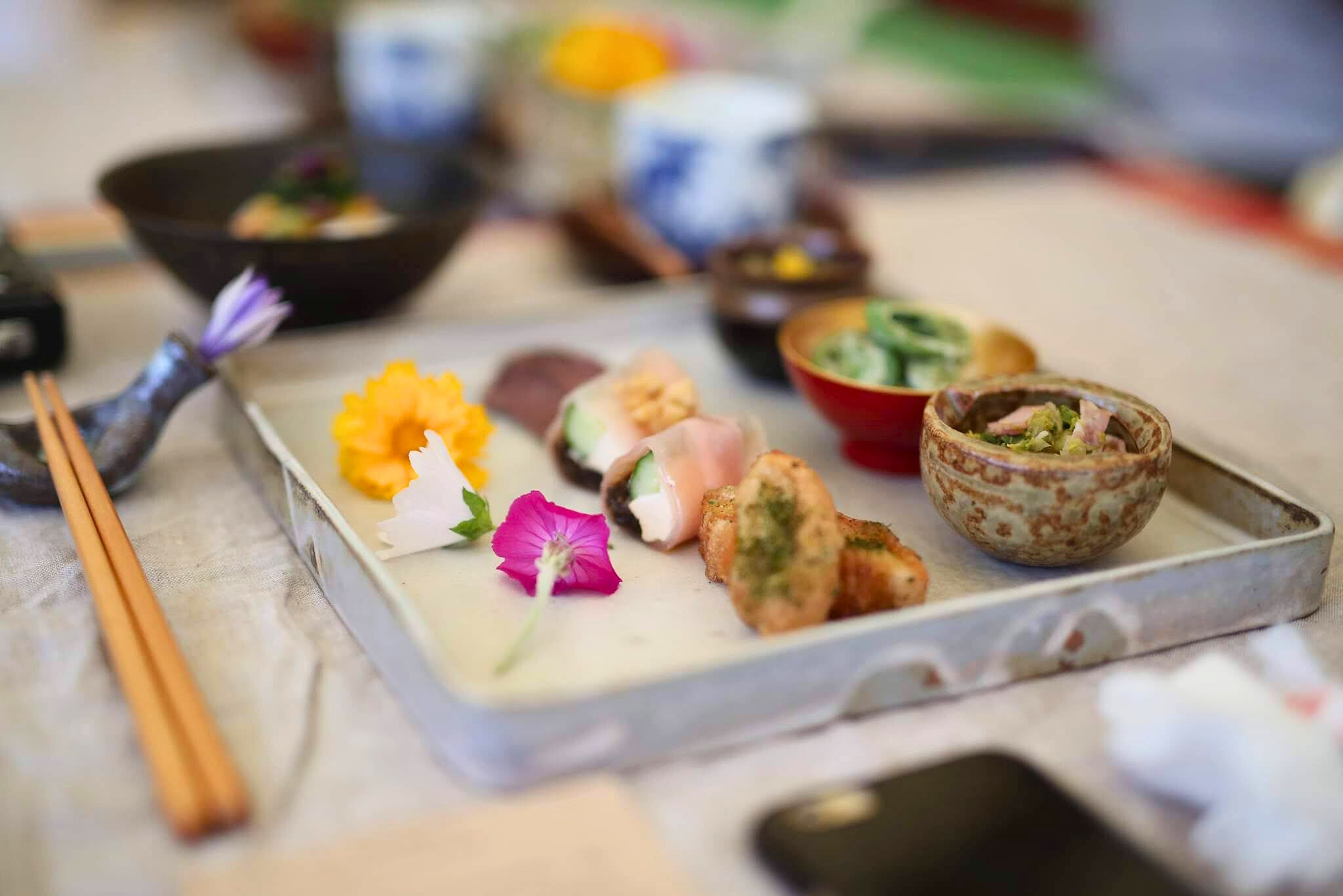 かたくりの宿が提供する秘境の食をお楽しみください。