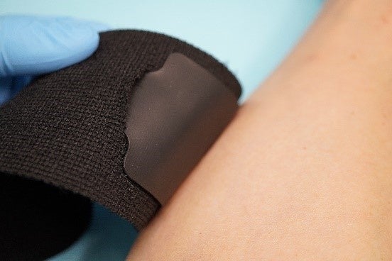 EMS機器装着イメージ