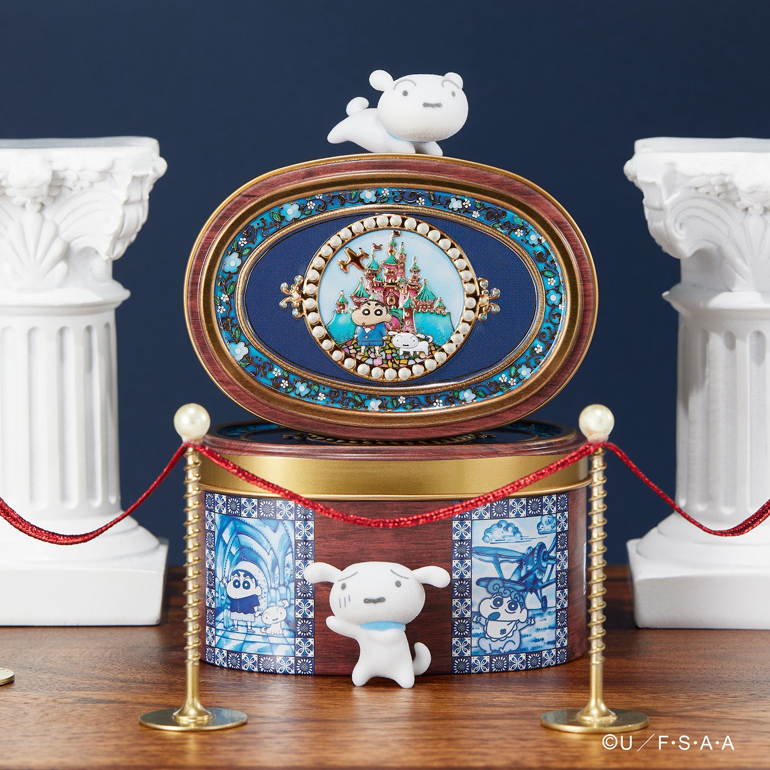 ヨーロッパ風タイル✖️宝石箱『クレヨンしんちゃん飛行機缶』が新登場