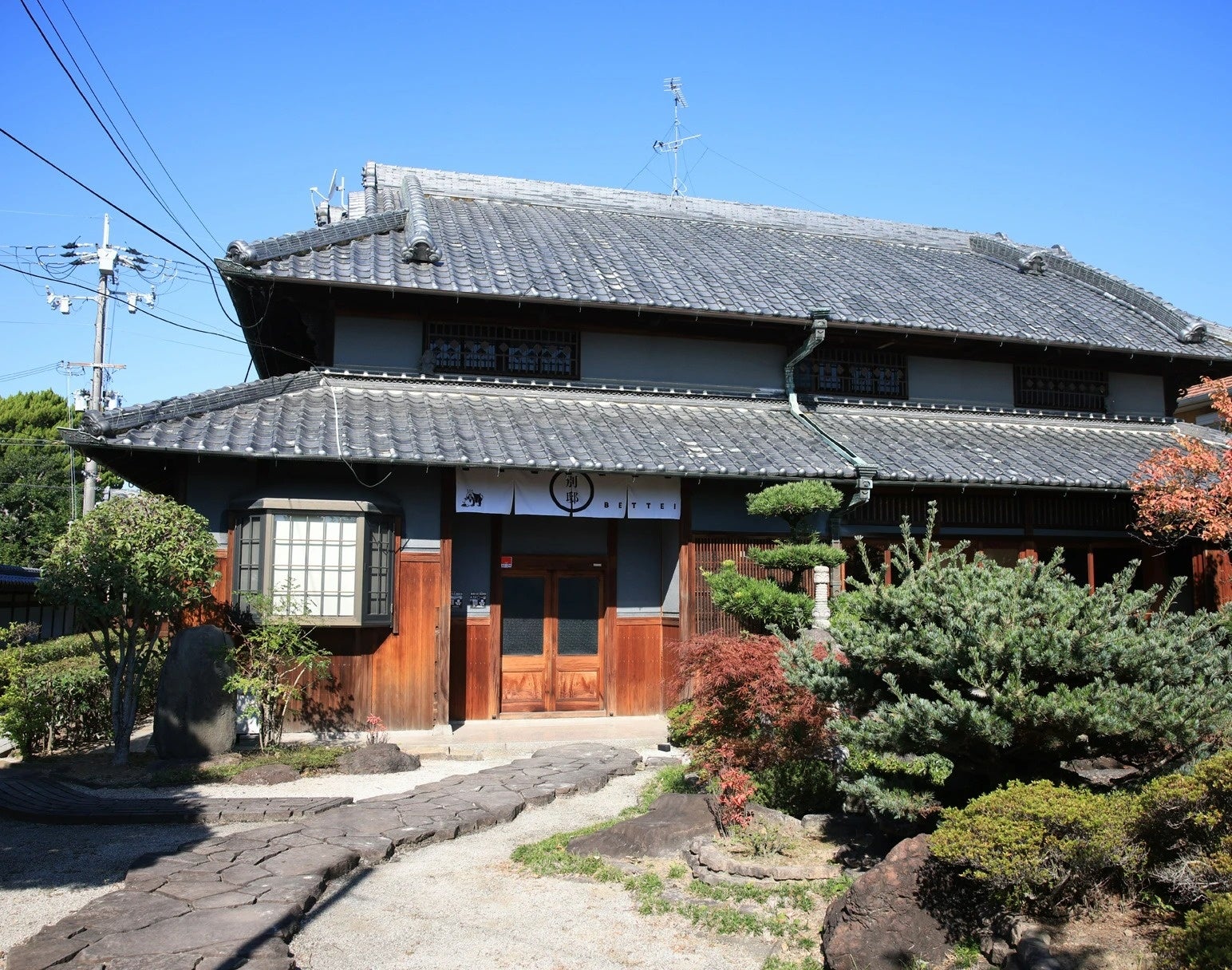 本社敷地内に残されていた旧邸宅を再利用！大阪・和泉市の「ANTIQUA