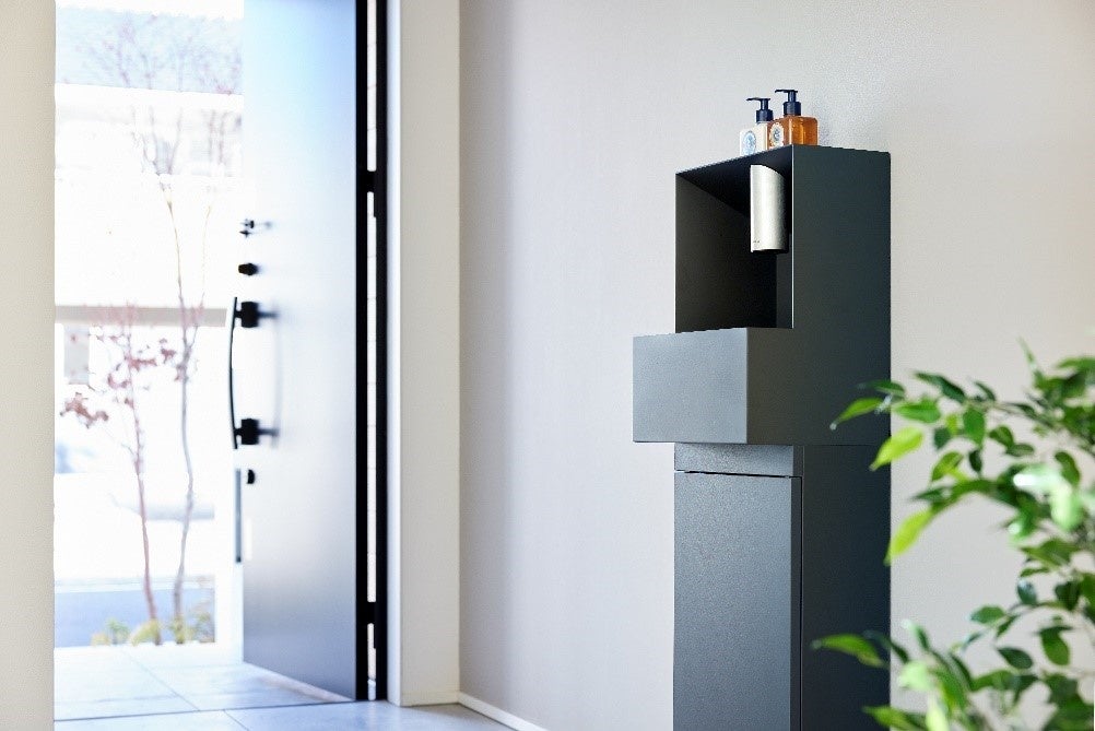 自動水洗手洗器　AWAMIST　玄関写真