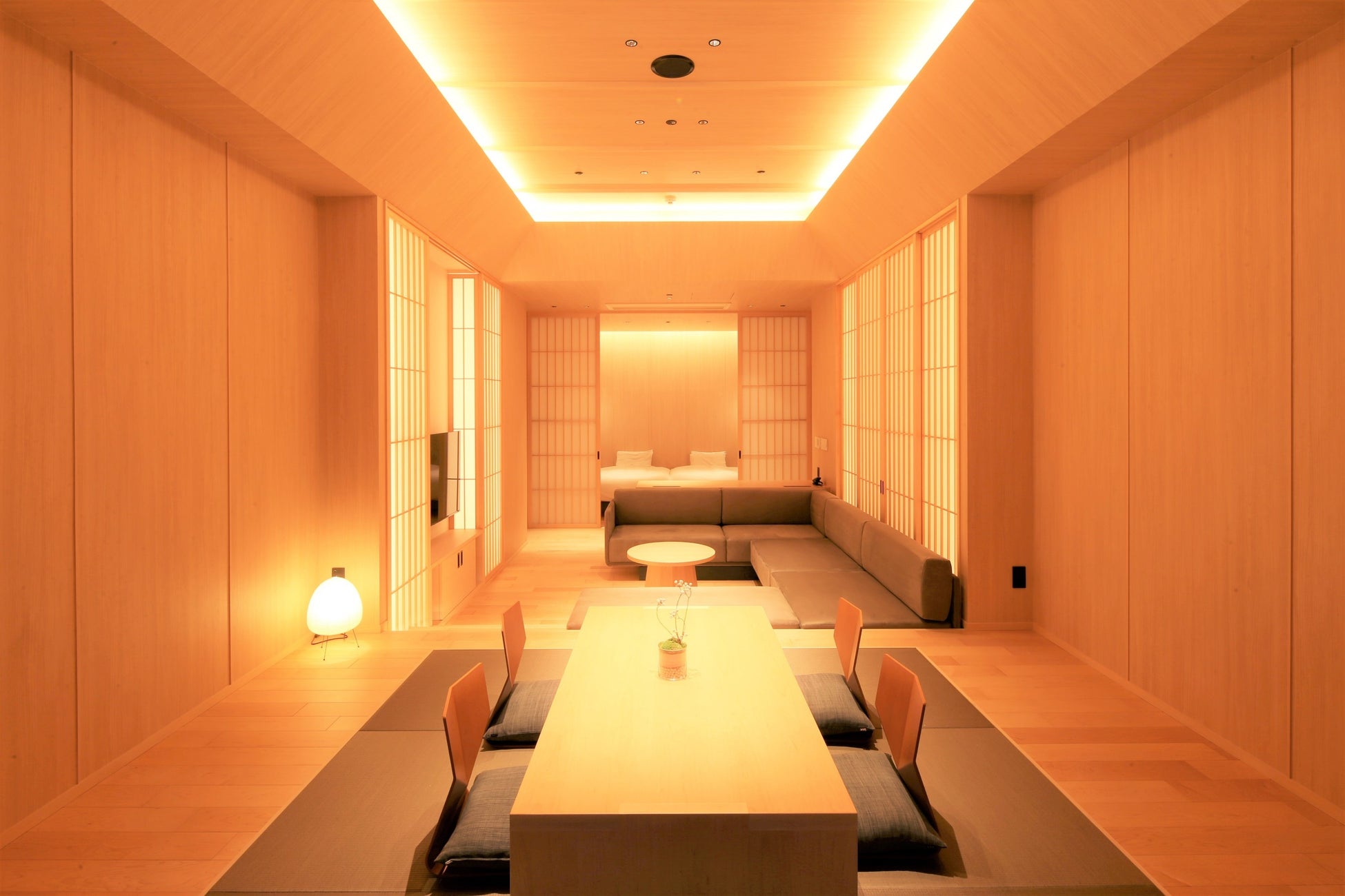 2023年2月誕生、温泉半露天風呂付き客室<かわみ> スイート和モダン【87平米/定員6名】