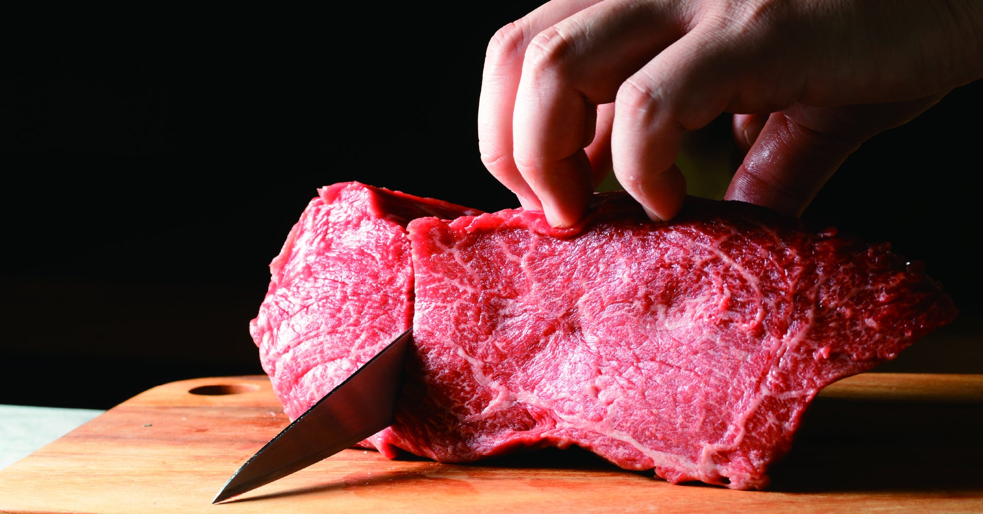 工場で精肉 加工したお肉を鮮度抜群の直販で お肉のつぼ製作所 直売所 が白石区栄通丁目に令和4年2月27日グランドオープン 株式会社 アントワーカーのプレスリリース