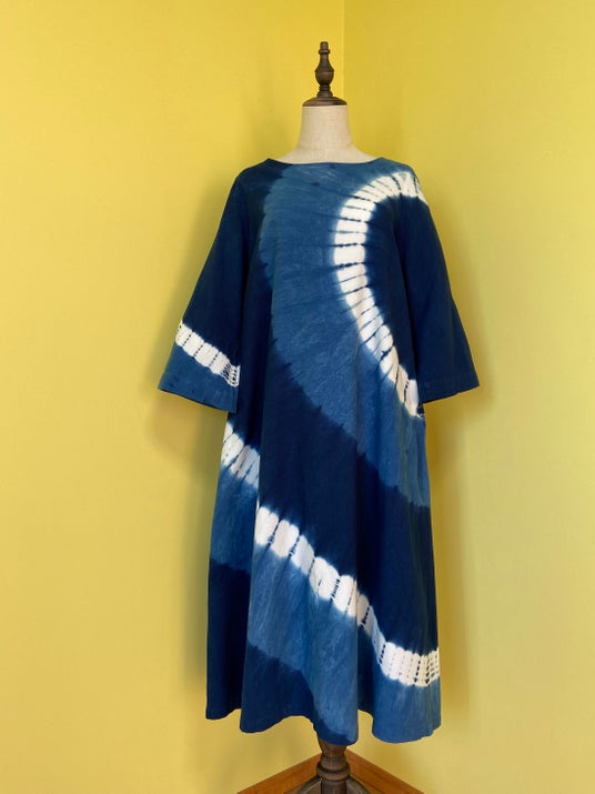 藍と暮らしが出会う 昭島人物紹介展「形山晃士朗(かたやまこうしろう) Meet the 本藍染 展」を開催 藍と暮らしが出会う 昭島人物紹介展「形山晃士朗(かたやまこうしろう) Meet the 本藍染 展」を開催