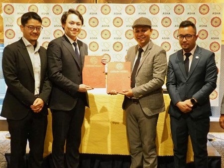 2023年1月15日(日)都内で行われた覚書調印式にて。 左からASHA代表理事サッキャサンディープ、任喜史、カトマンズ大学Biraj Singh Thapa氏、Ram Lama氏