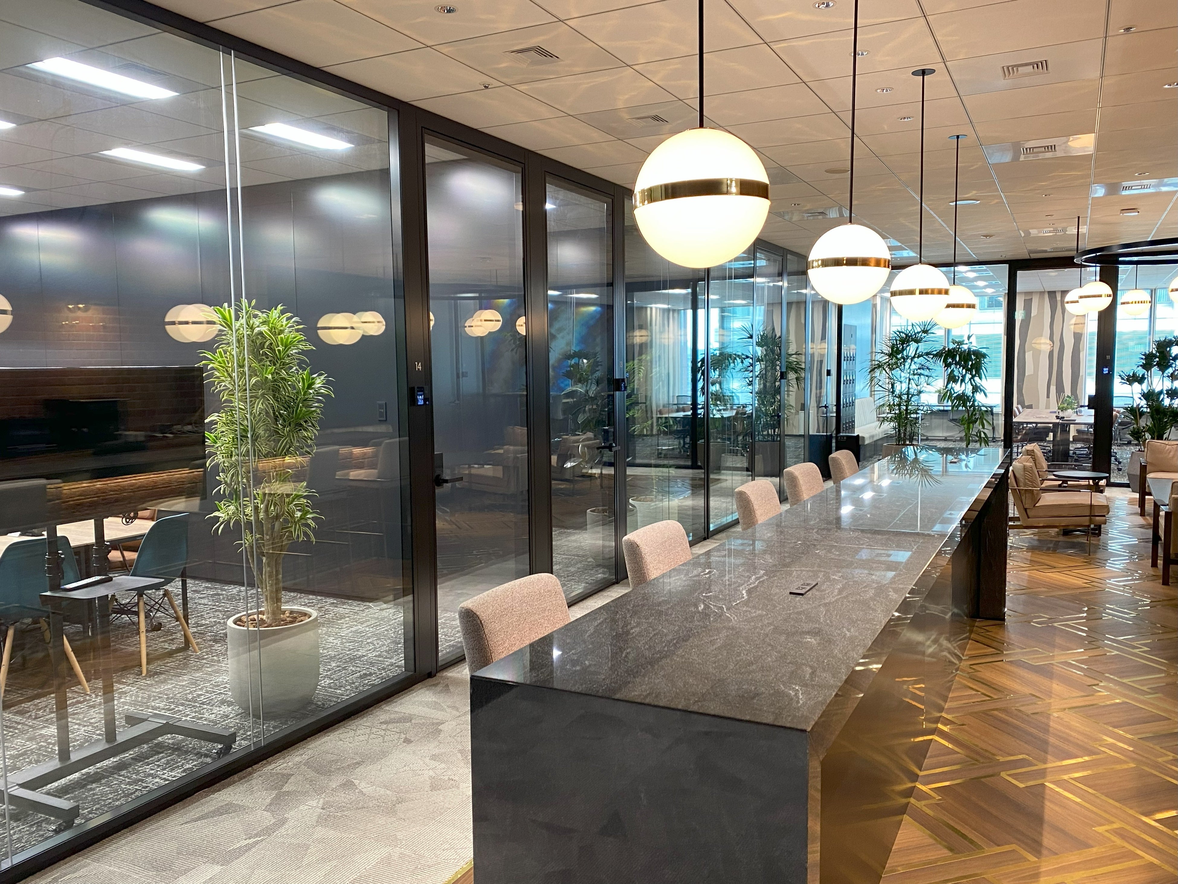 丸の内パークビルディング8階ラウンジ