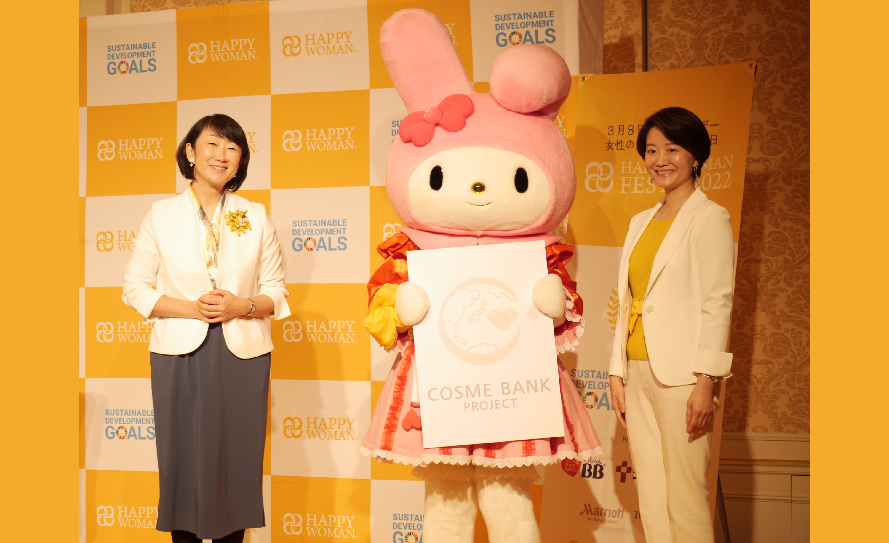 イベント当日は『コスメバンクプロジェクト』の活動趣旨に賛同してくれたマイメロディちゃんが応援にかけつけてくれました。