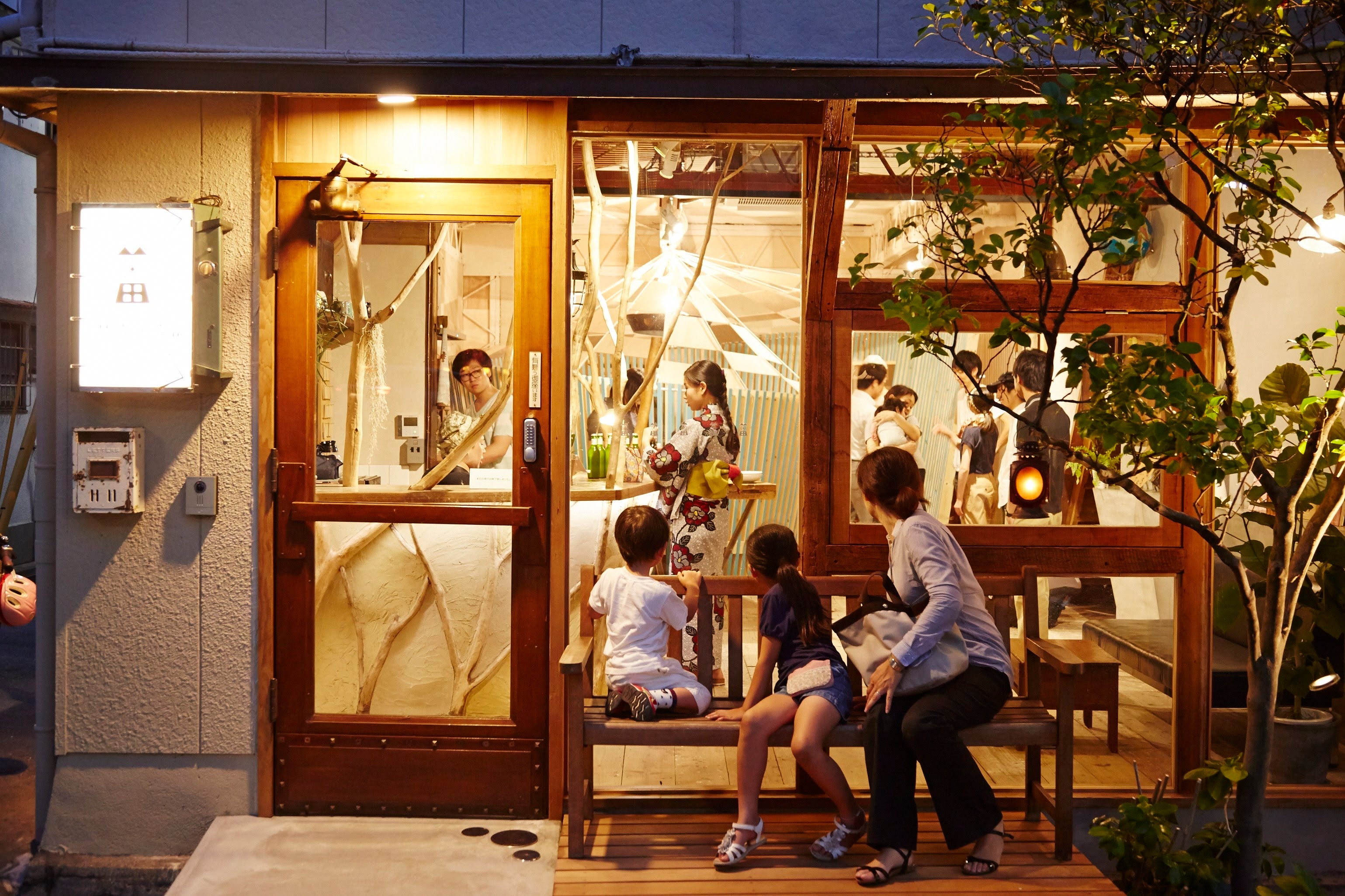 神戸ゲストハウス萬屋（MAYA）