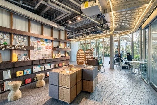 「ながらスマホ」防止啓発イベントをJR東日本・小田急電鉄・高輪警察署と合同で4月18日に開催 「ながらスマホ」防止啓発イベントをJR東日本・小田急電鉄・高輪警察署と合同で4月18日に開催