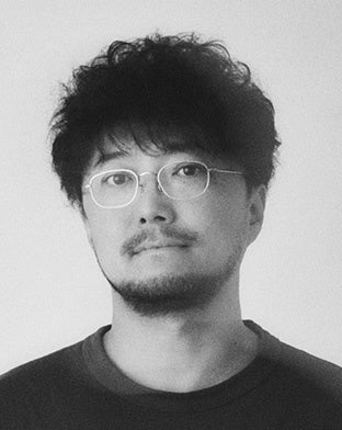 グラフィックデザイナー_岡本 健