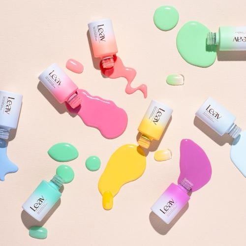 発売1カ月で爆発的人気に！リップスティックみたいなジェルネイル