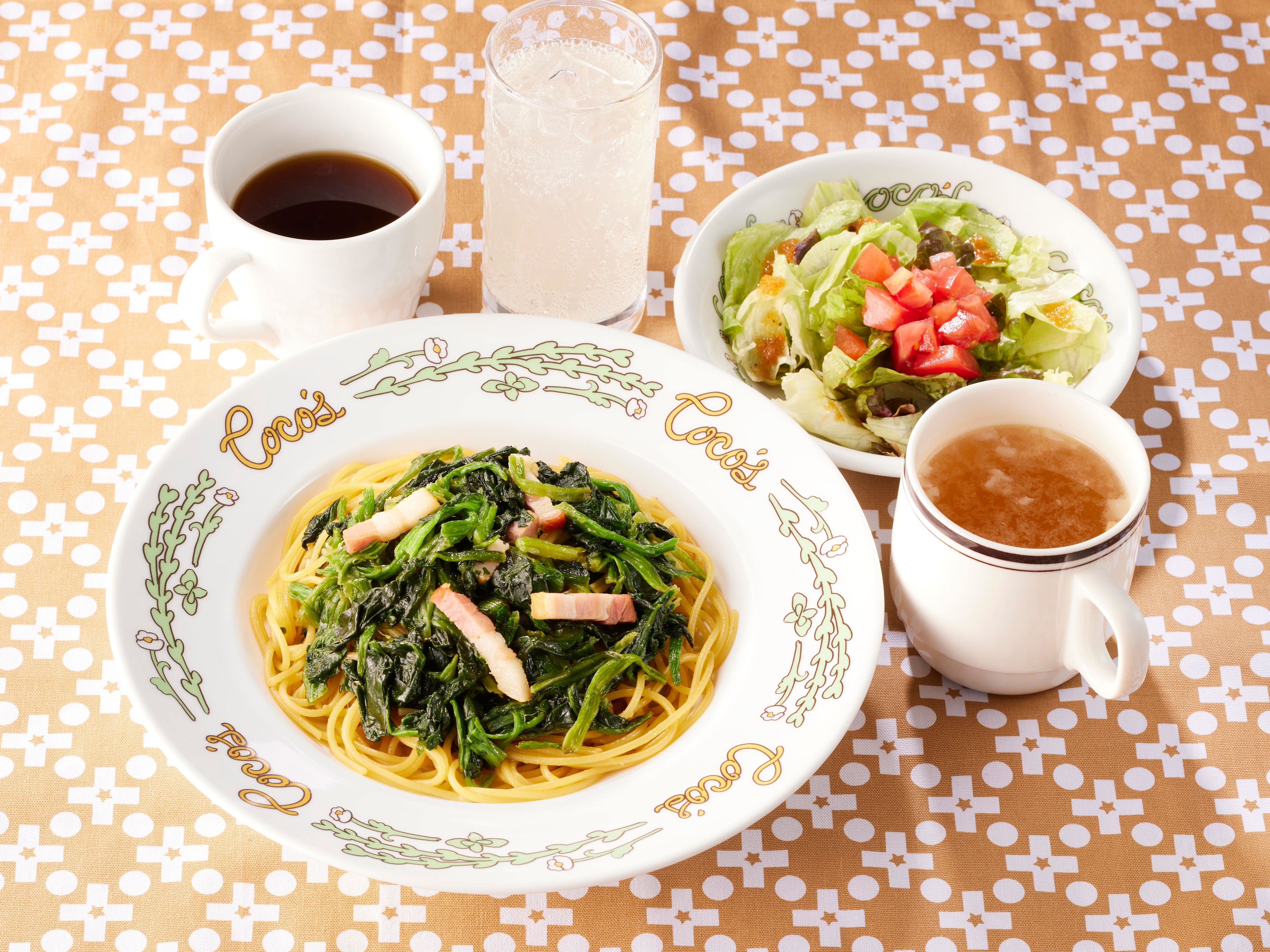 ほうれん草とベーコンのバター醤油パスタランチ