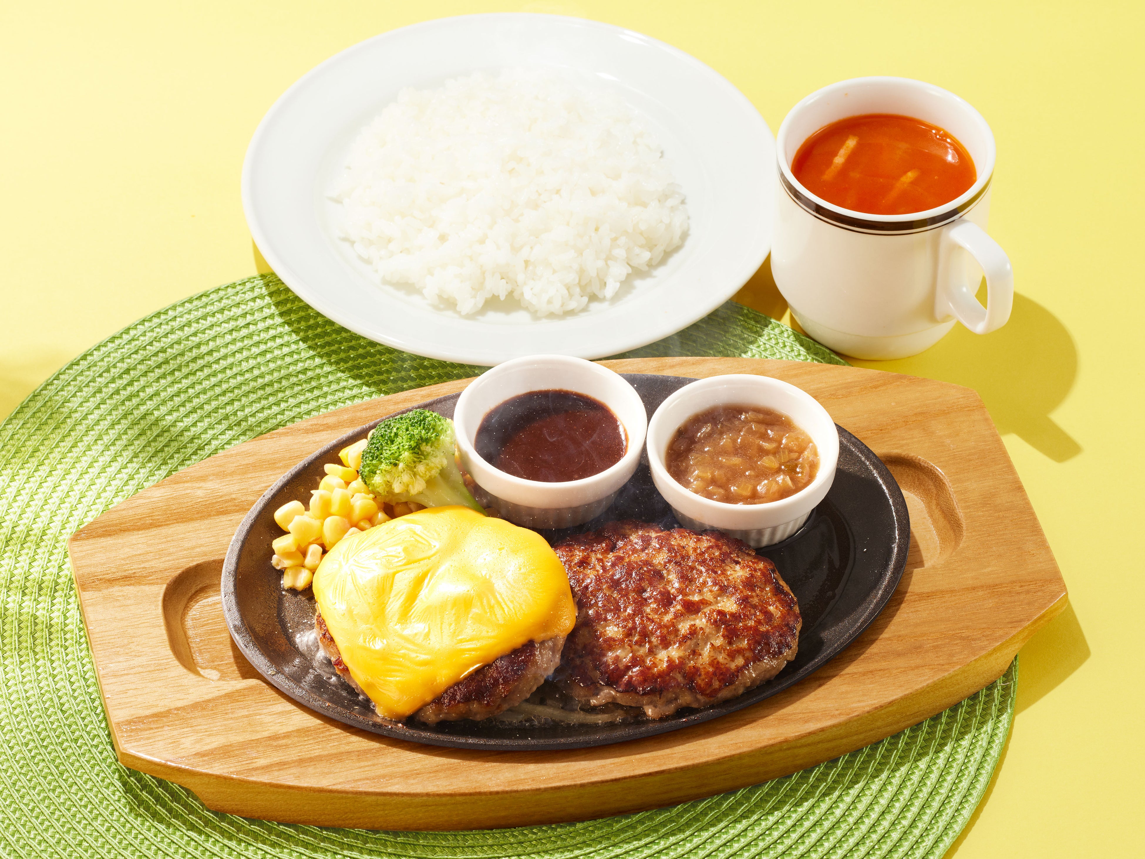ココス】ココスの平日限定ランチは690円（税込759円）からご提供