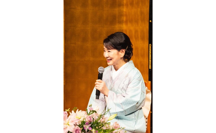 イベント報告】写真集『吉永小百合』出版記念、吉永小百合さんサイン本 イベント報告】写真集『吉永小百合』出版記念、吉永小百合さんサイン本
