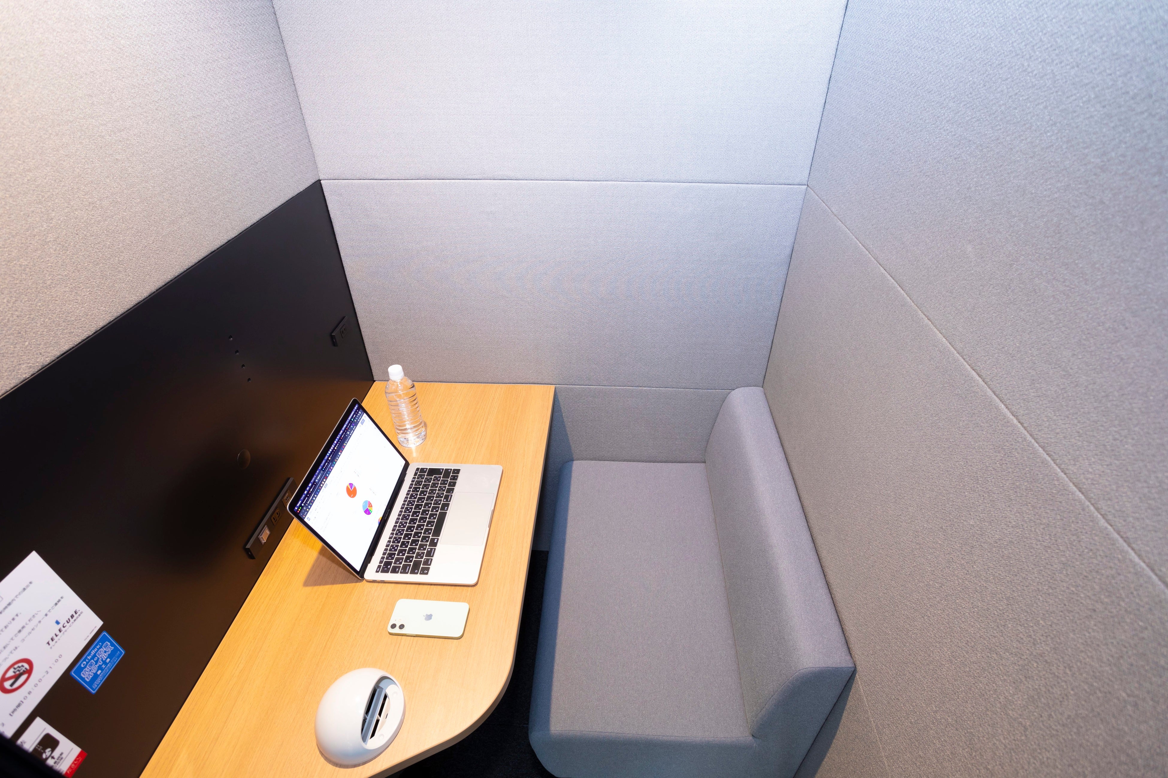 テレキューブ室内（イメージ）